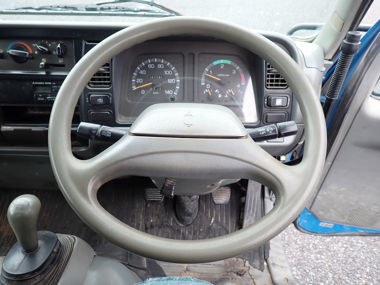 MITSUBISHI Canter