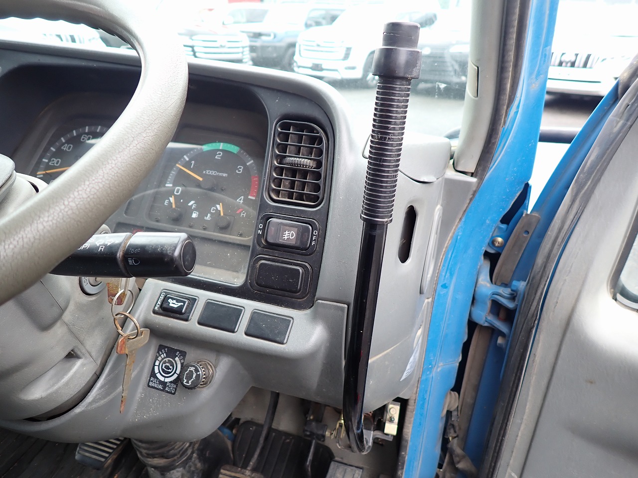 MITSUBISHI Canter