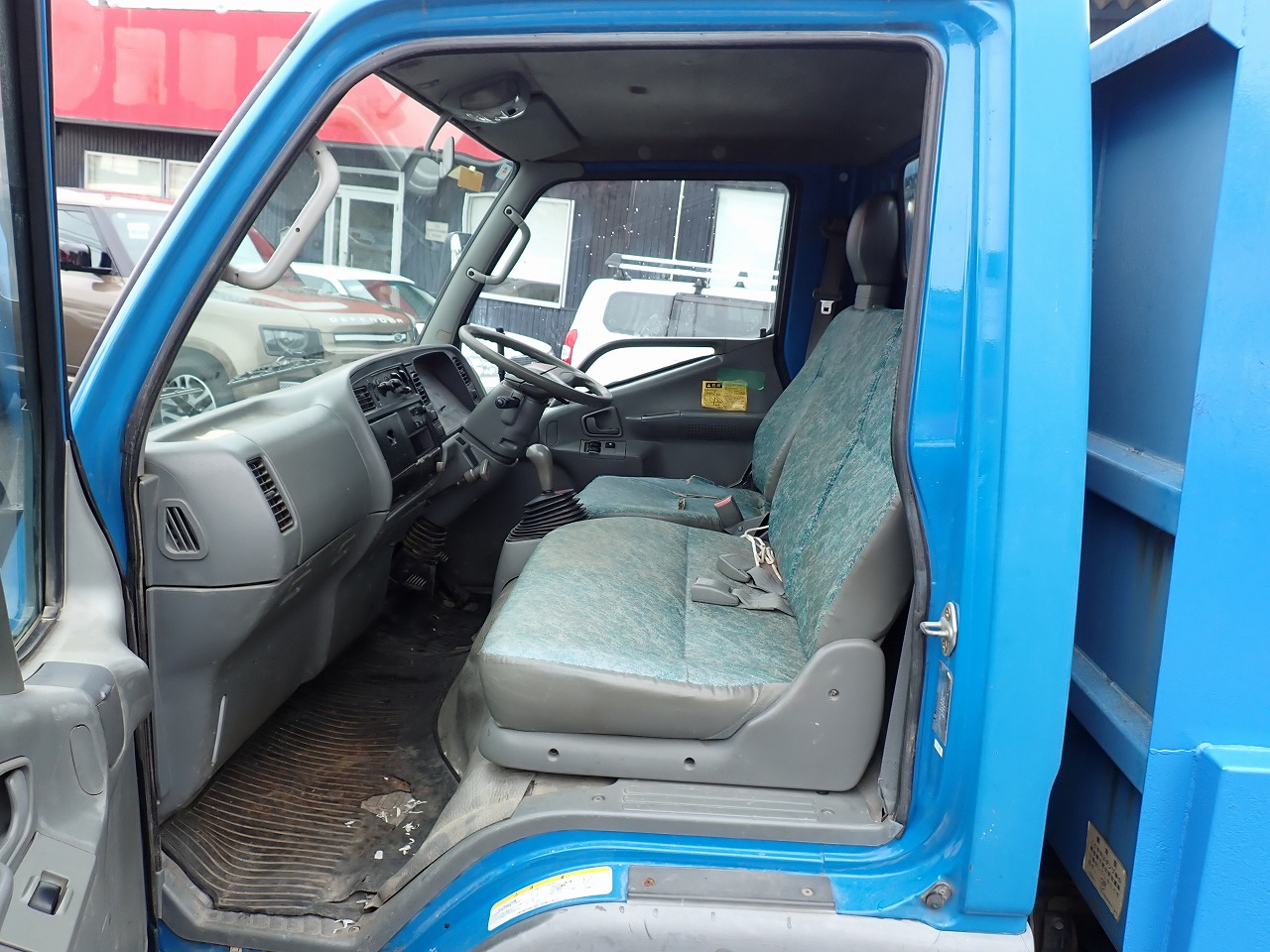 MITSUBISHI Canter