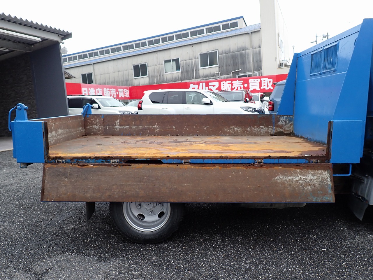 MITSUBISHI Canter