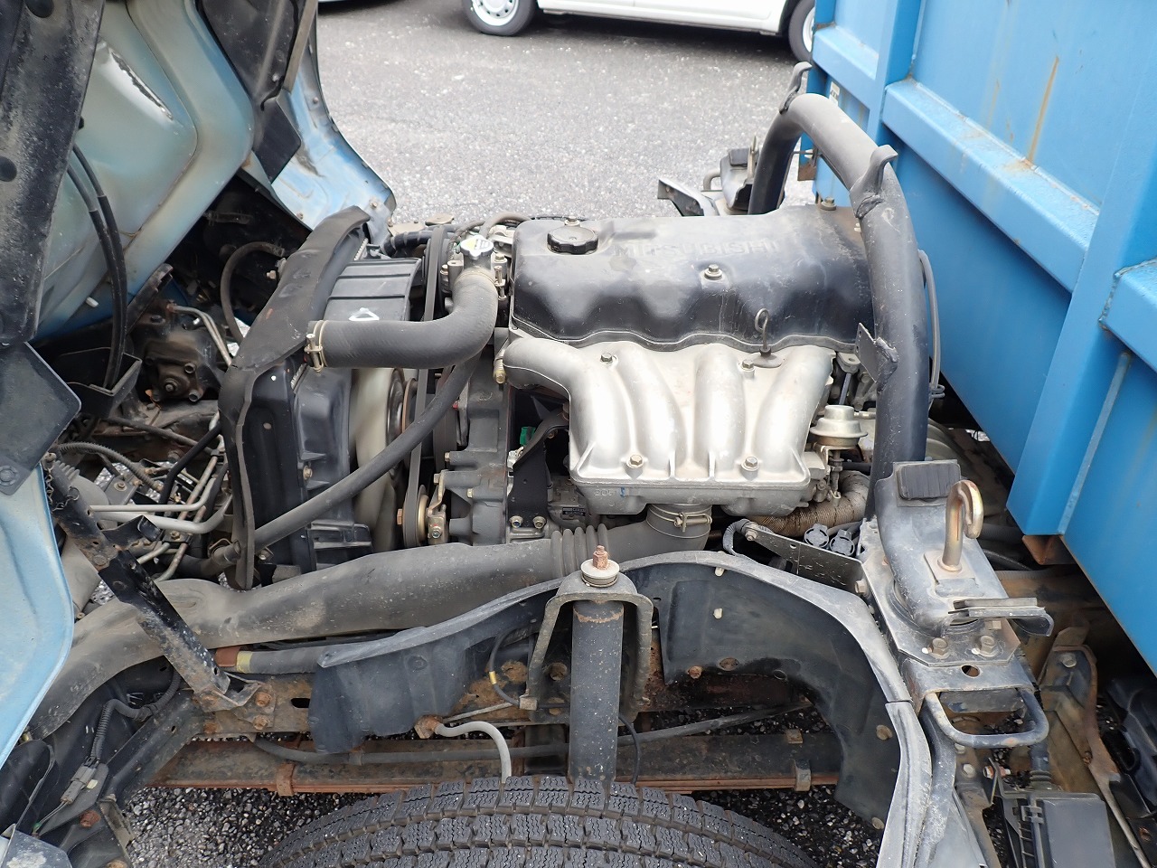 MITSUBISHI Canter