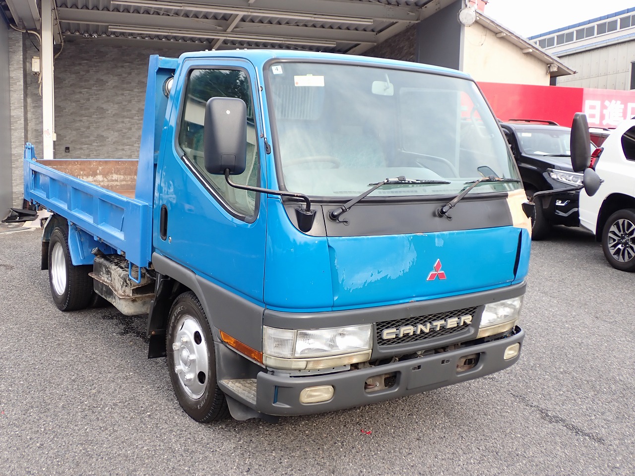 MITSUBISHI Canter