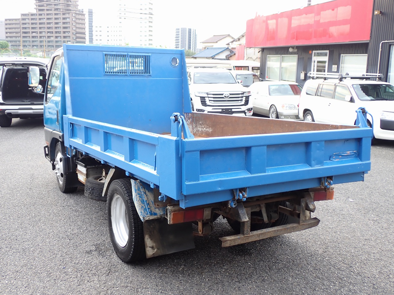 MITSUBISHI Canter