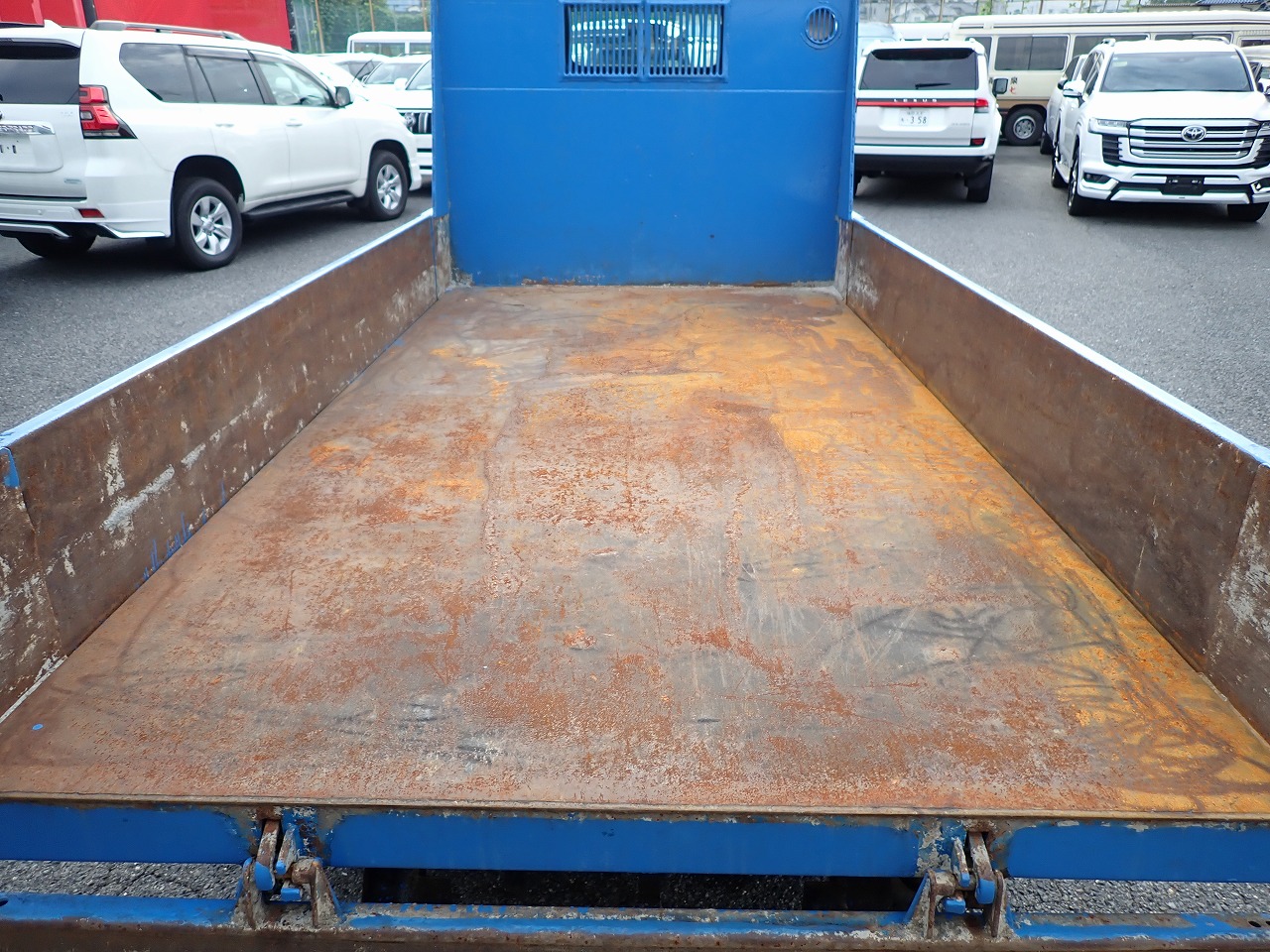 MITSUBISHI Canter