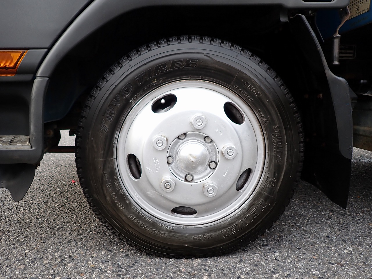 MITSUBISHI Canter