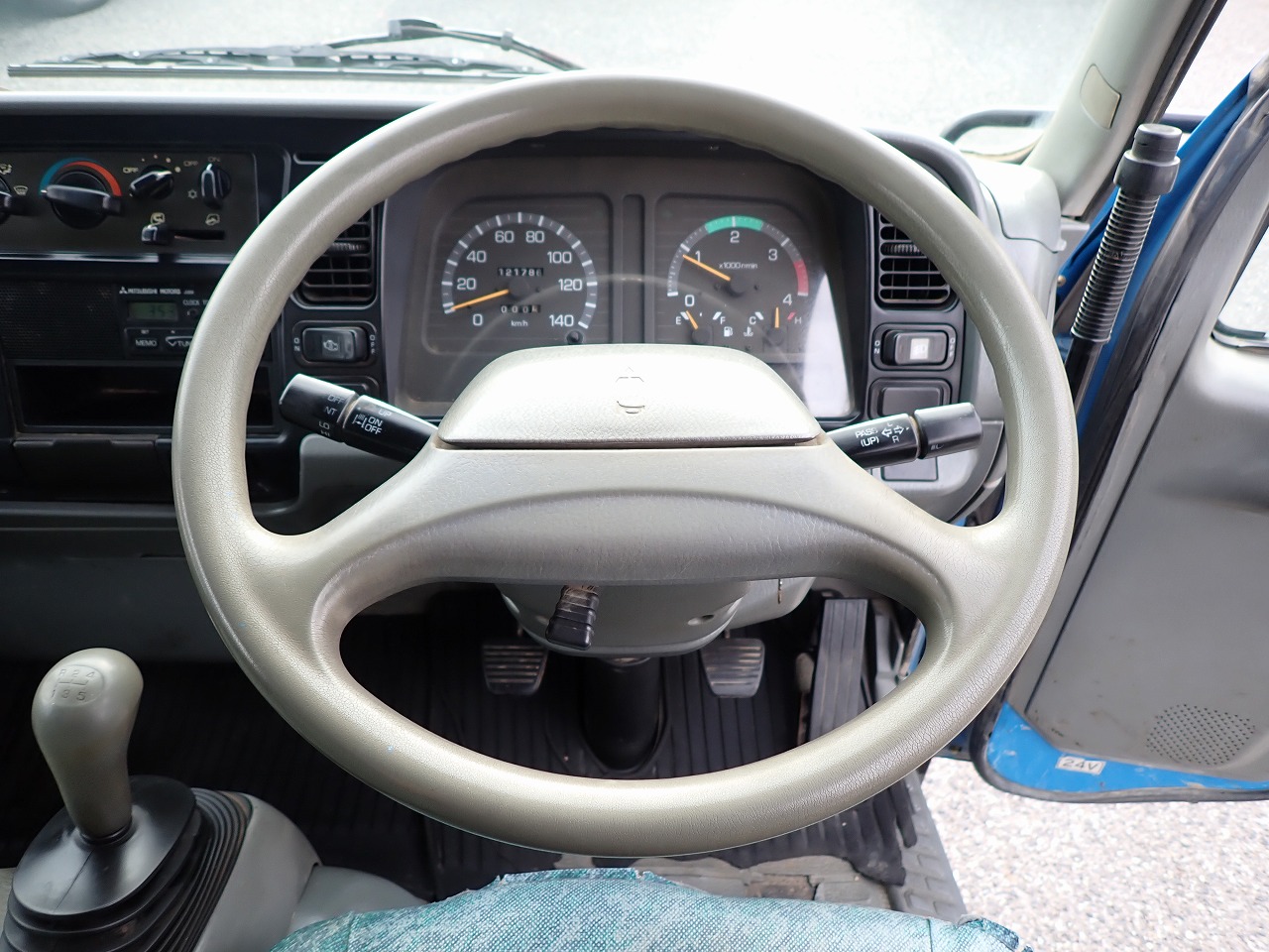 MITSUBISHI Canter