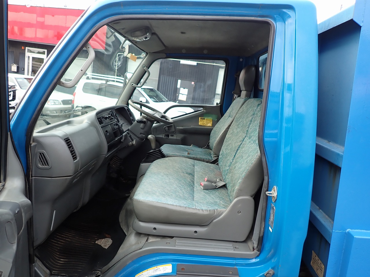 MITSUBISHI Canter