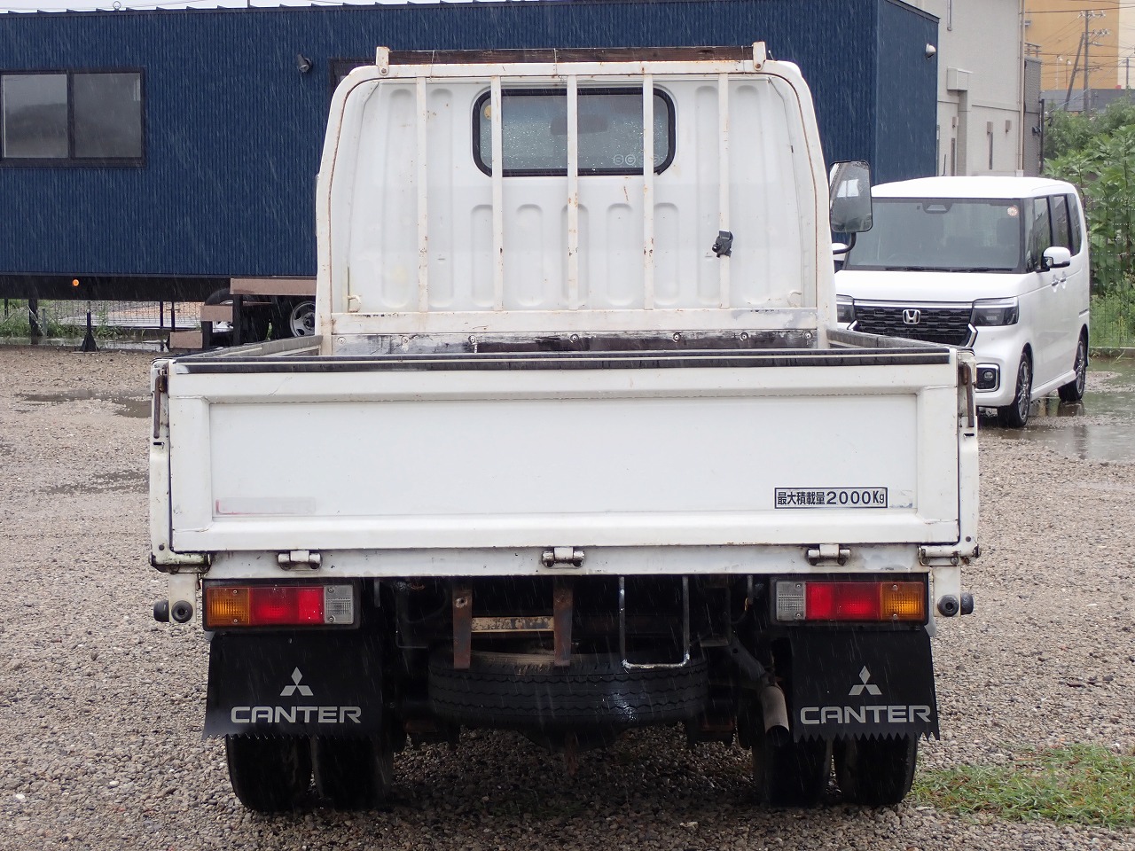 MITSUBISHI Canter