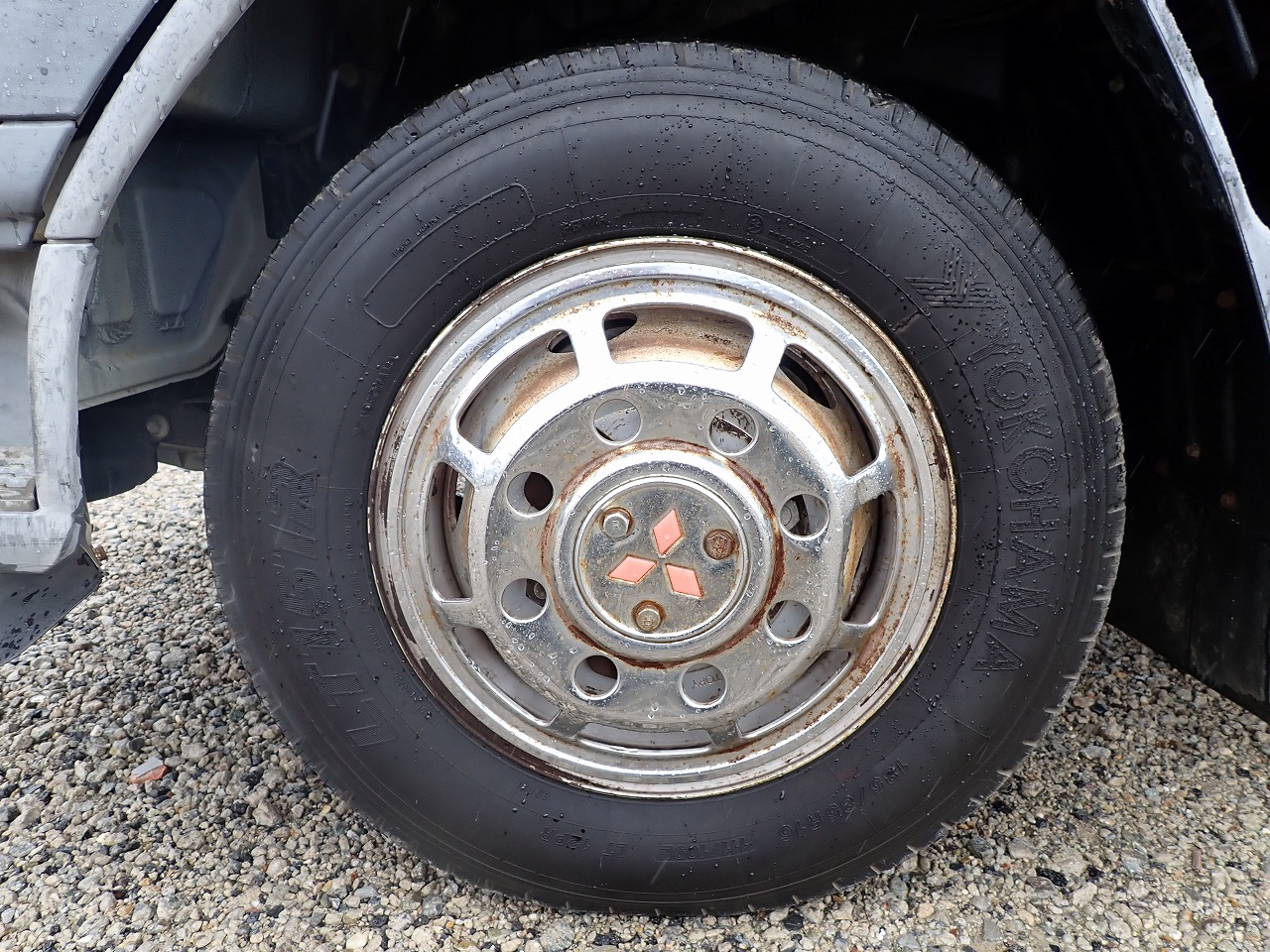 MITSUBISHI Canter