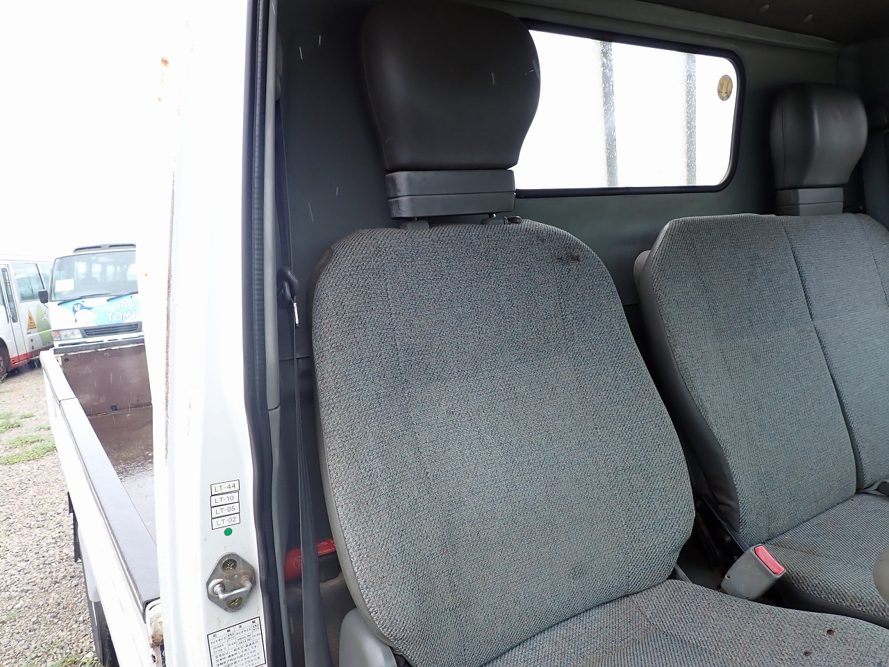 MITSUBISHI Canter