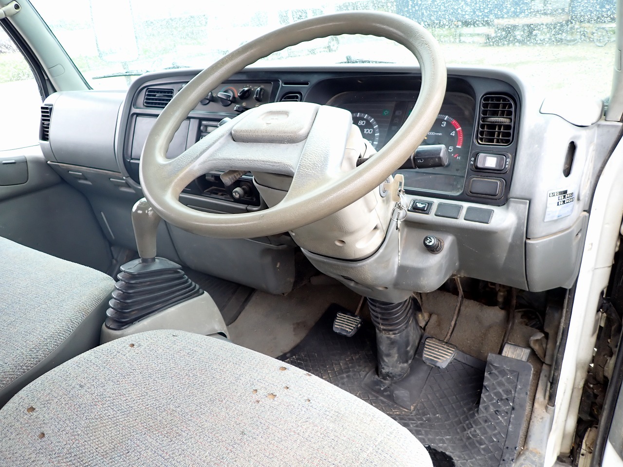 MITSUBISHI Canter