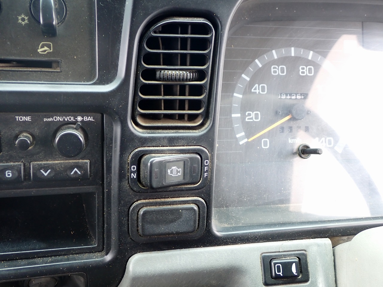 MITSUBISHI Canter