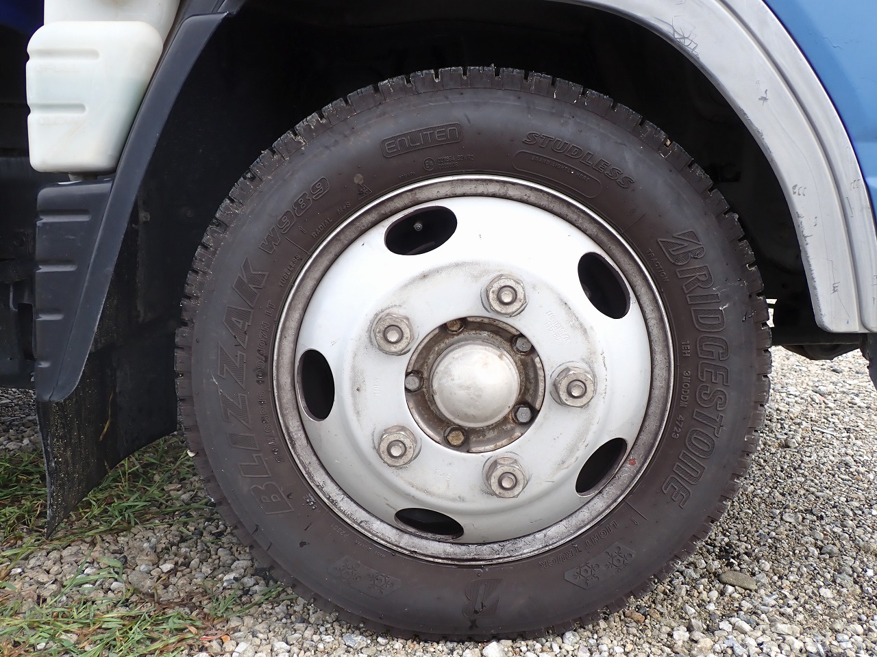 MITSUBISHI Canter