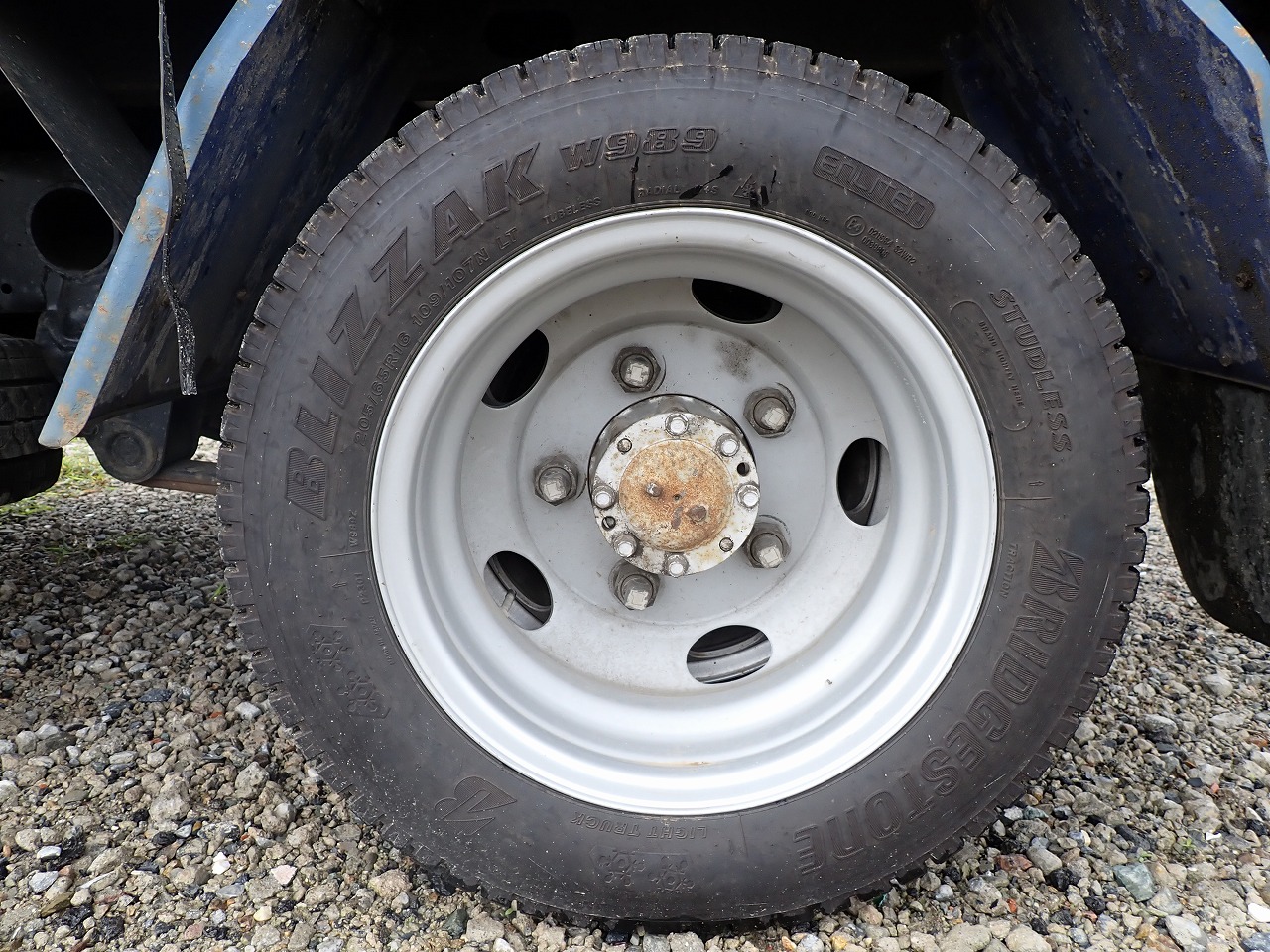 MITSUBISHI Canter