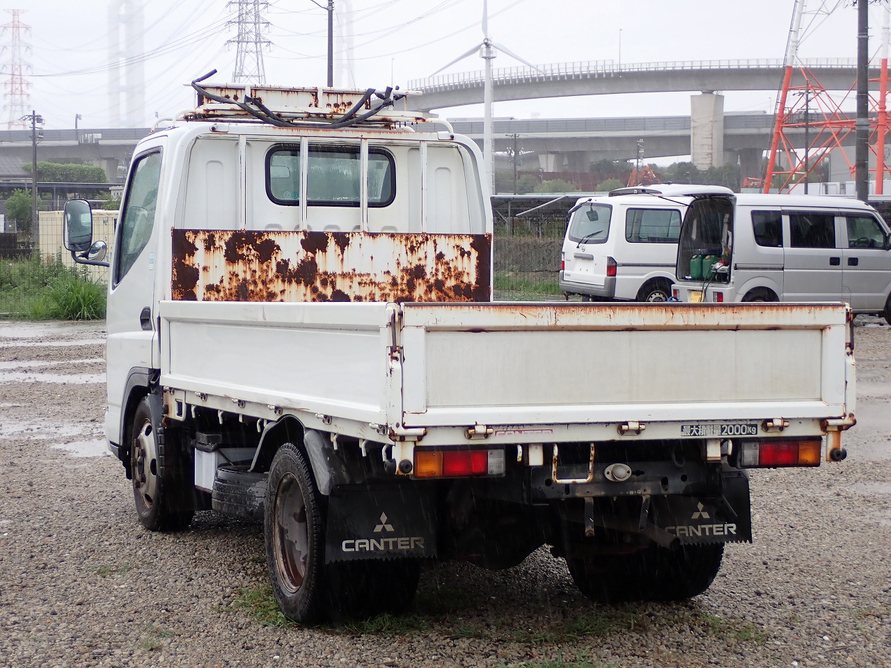 MITSUBISHI Canter