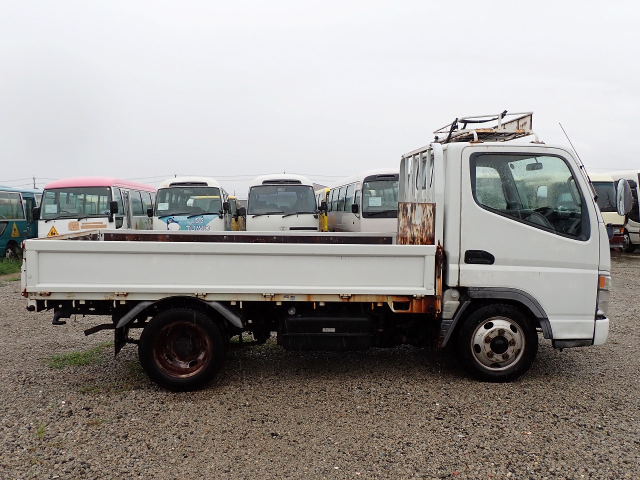 MITSUBISHI Canter