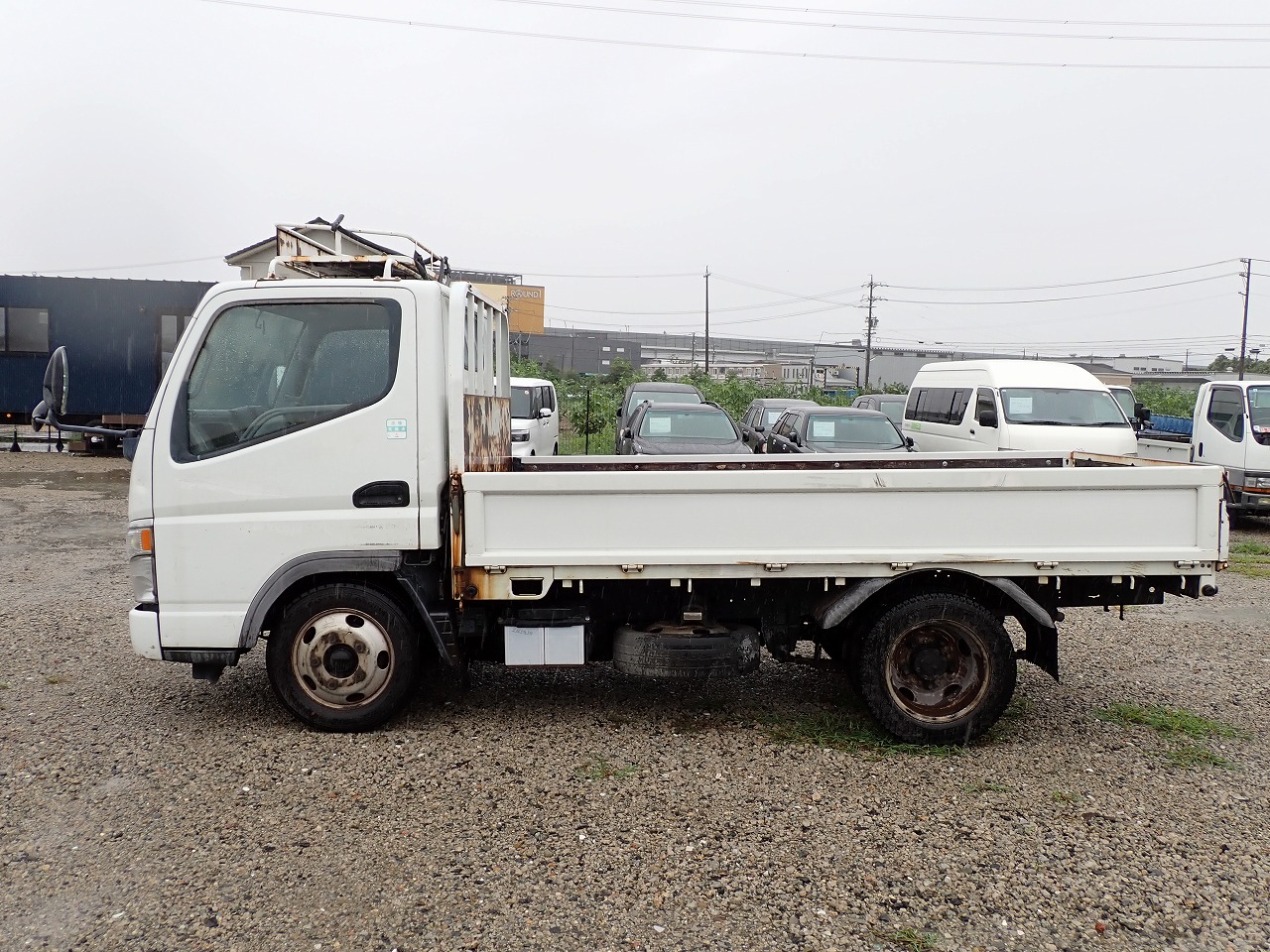 MITSUBISHI Canter