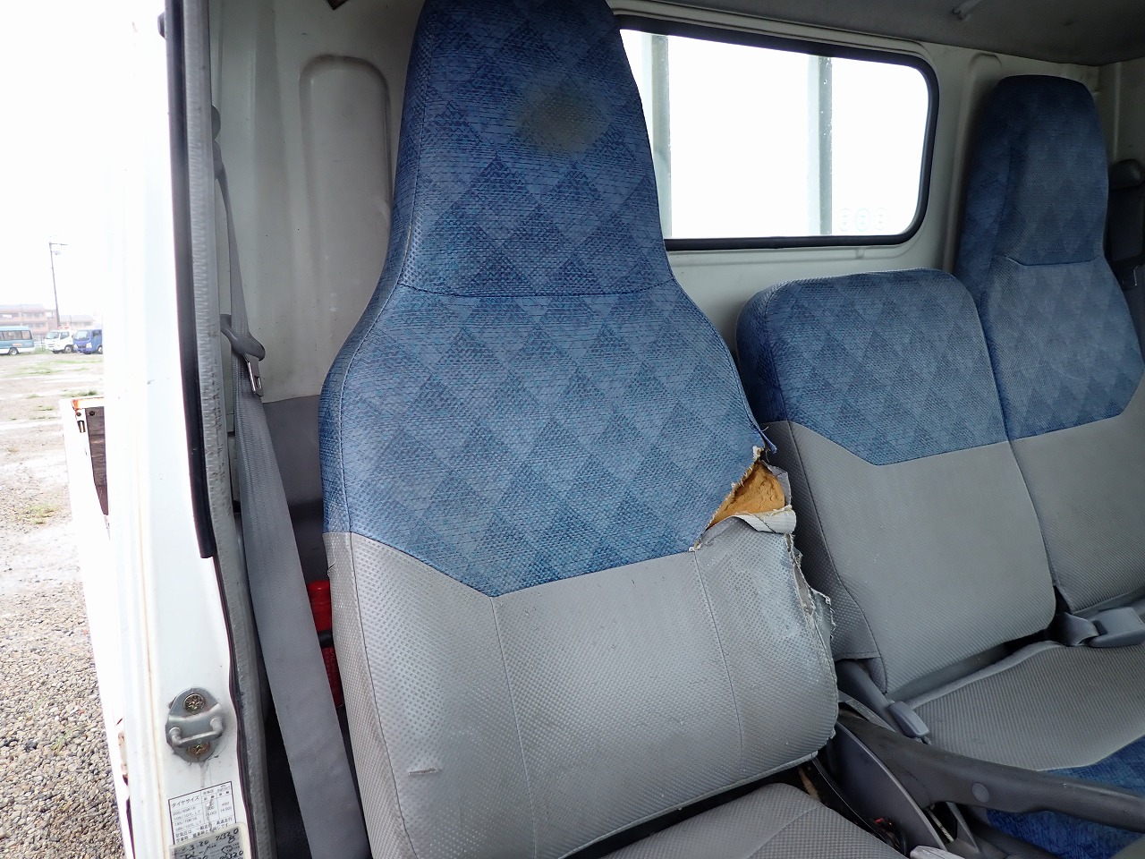 MITSUBISHI Canter