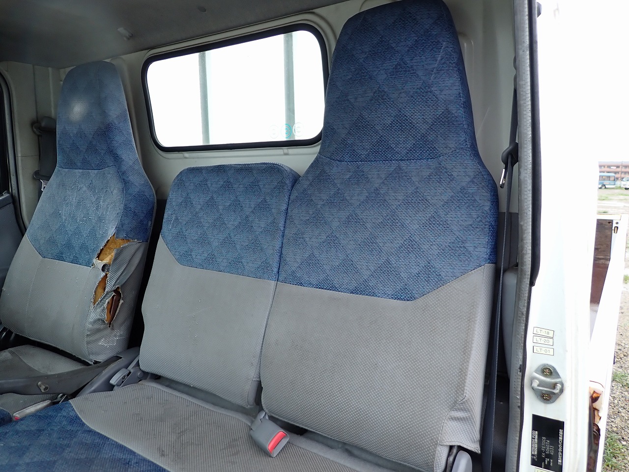 MITSUBISHI Canter