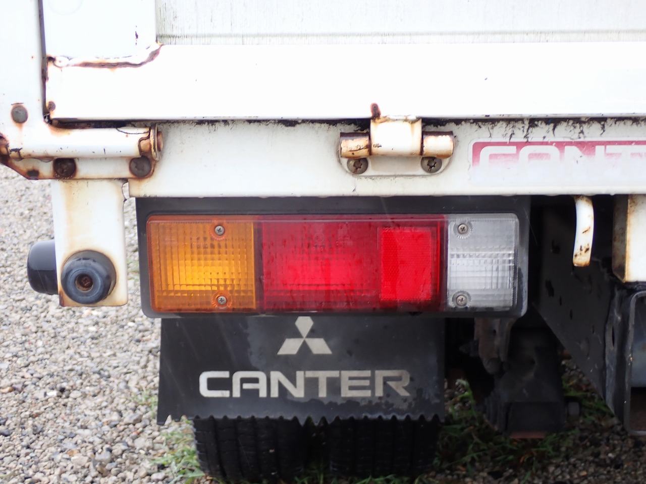 MITSUBISHI Canter
