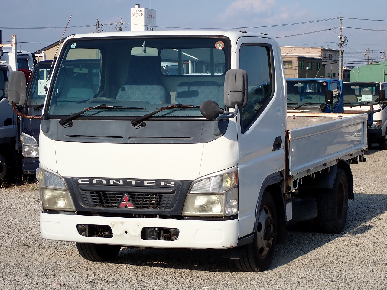 MITSUBISHI Canter