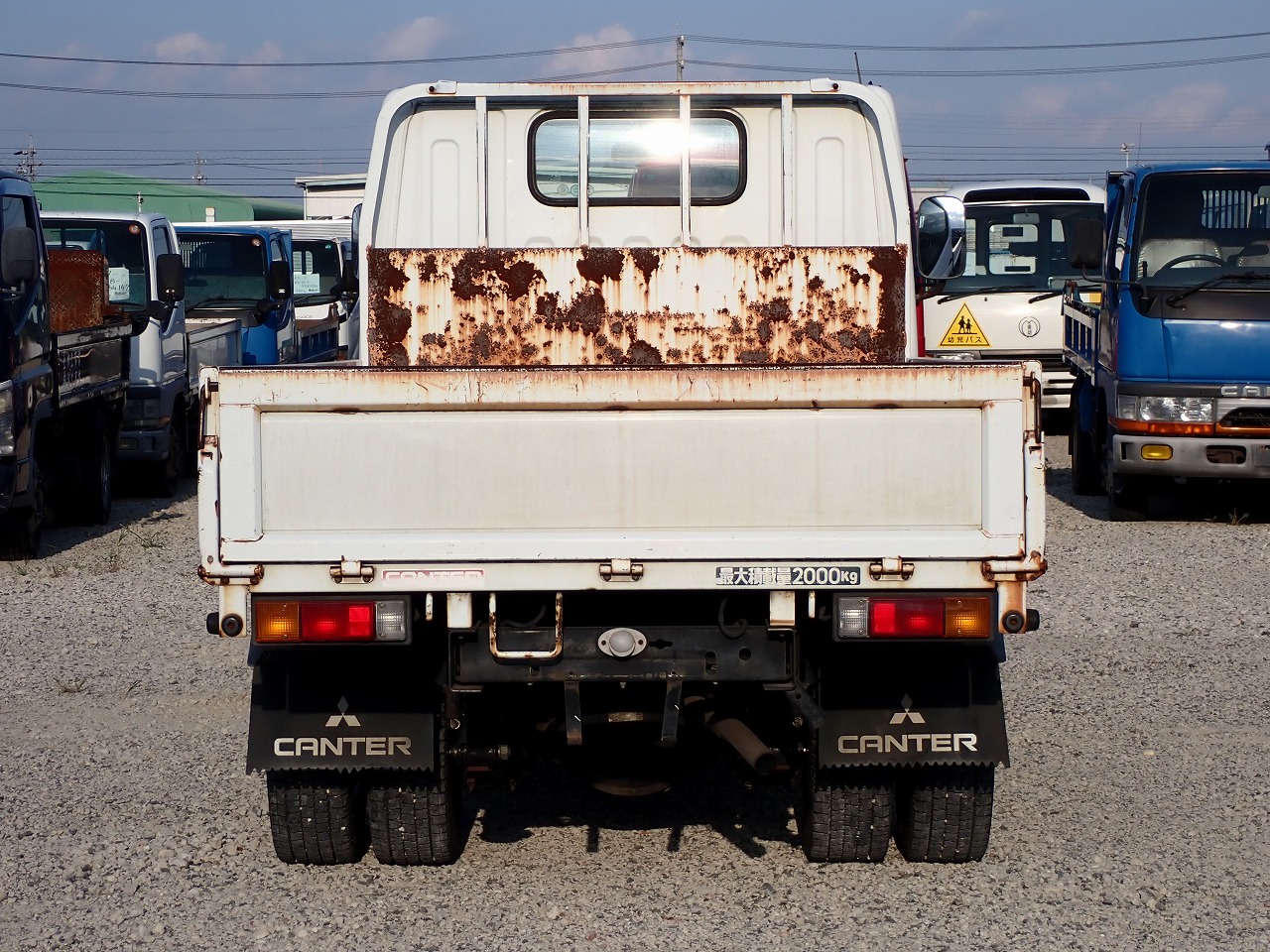MITSUBISHI Canter