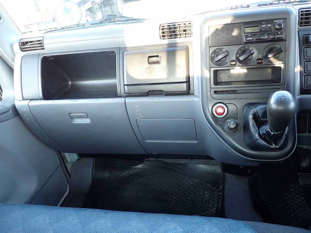 MITSUBISHI Canter