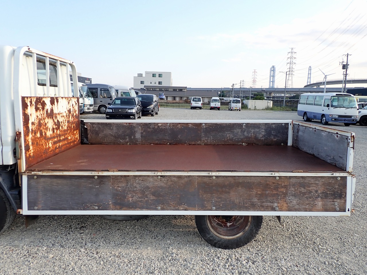 MITSUBISHI Canter