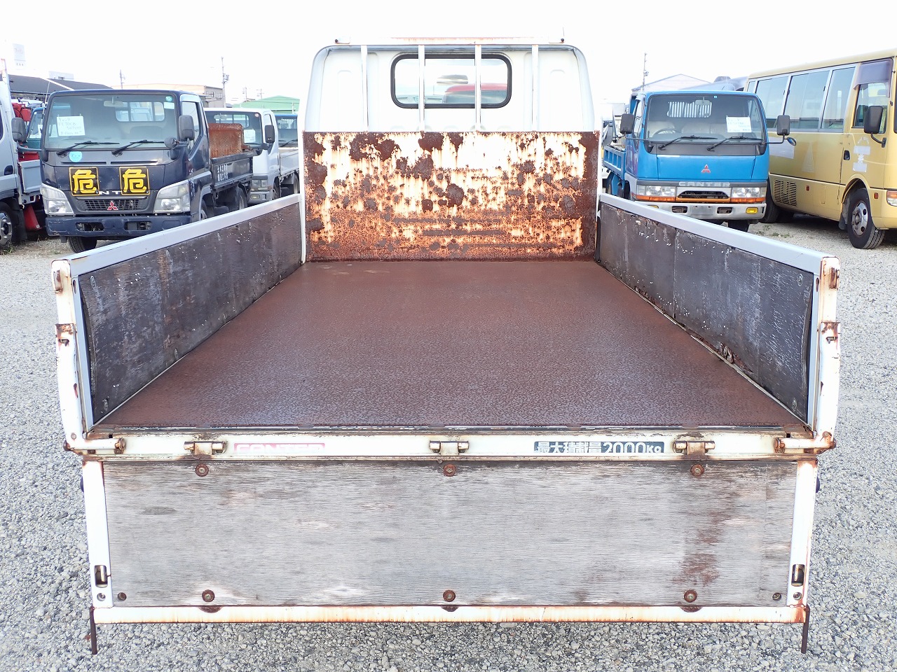 MITSUBISHI Canter