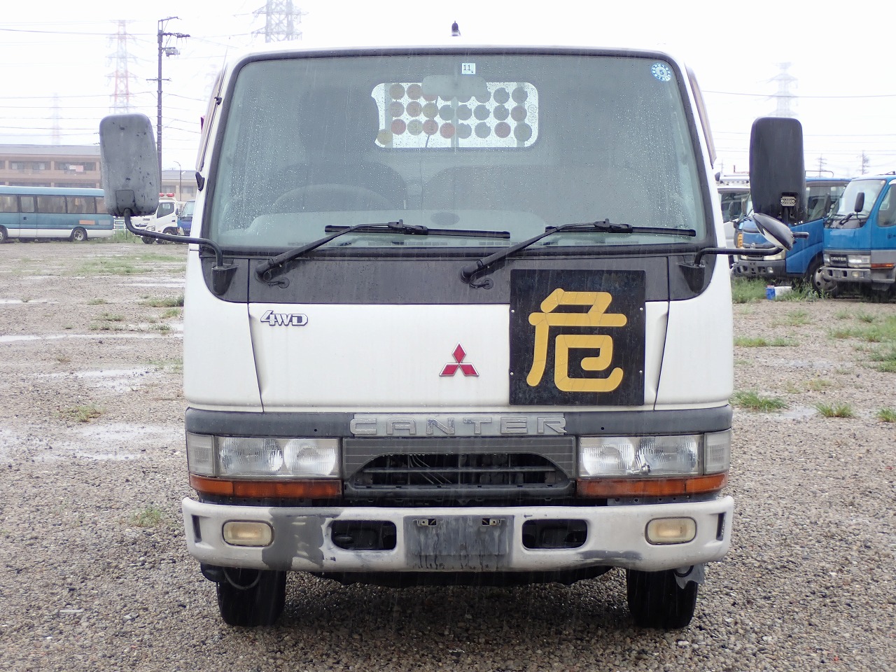 MITSUBISHI Canter