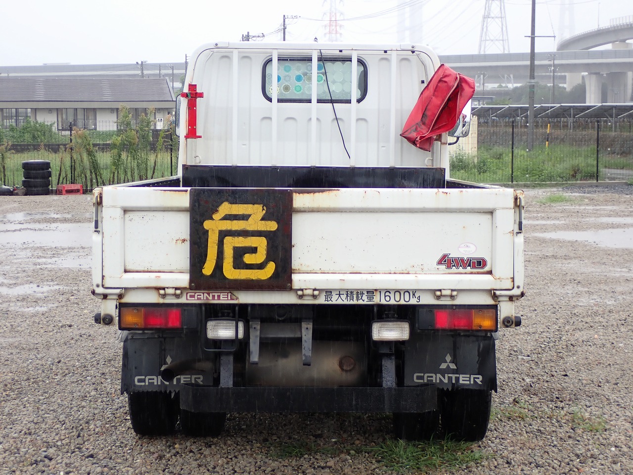 MITSUBISHI Canter