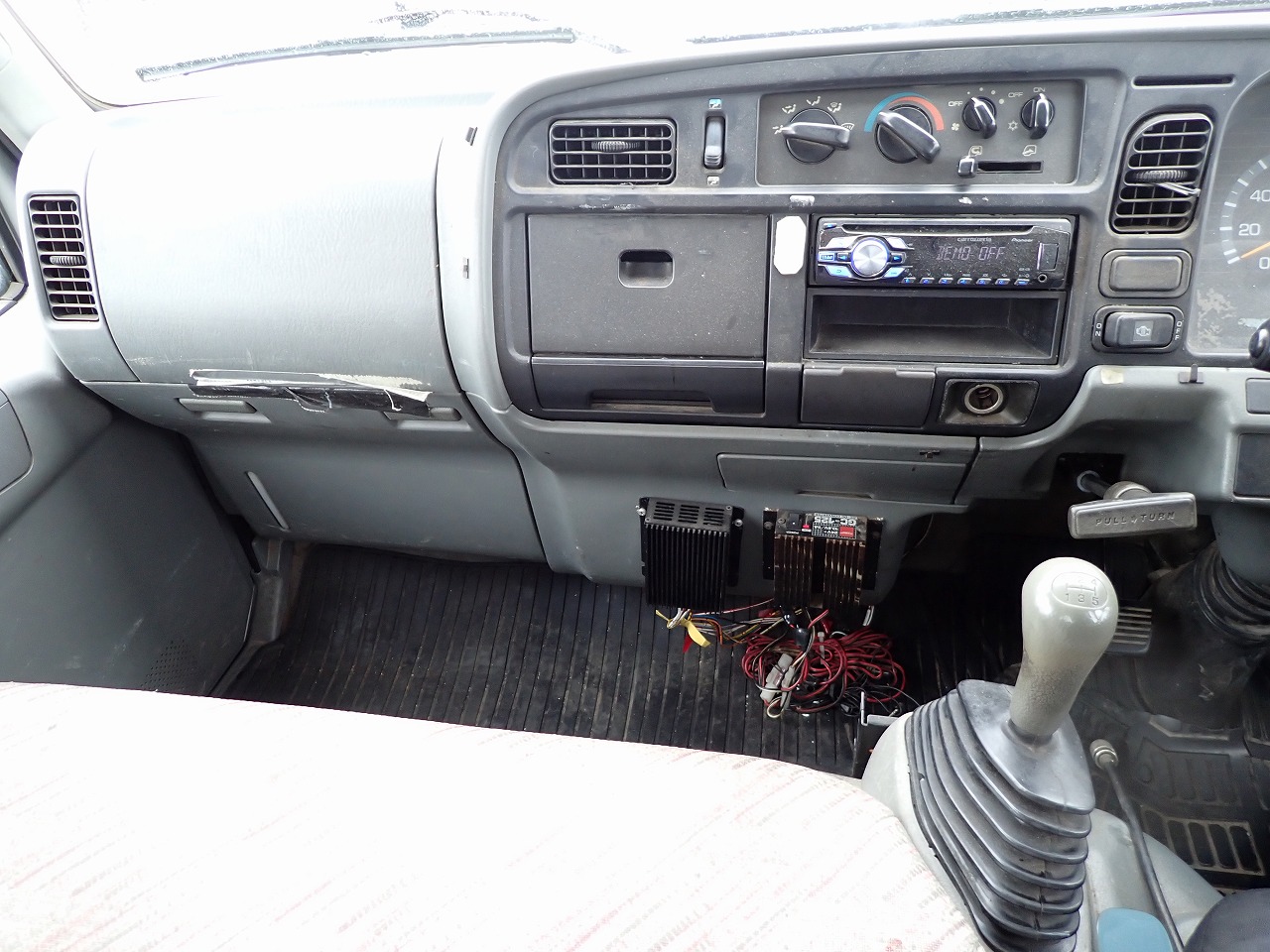MITSUBISHI Canter