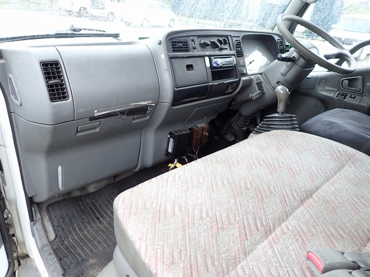 MITSUBISHI Canter
