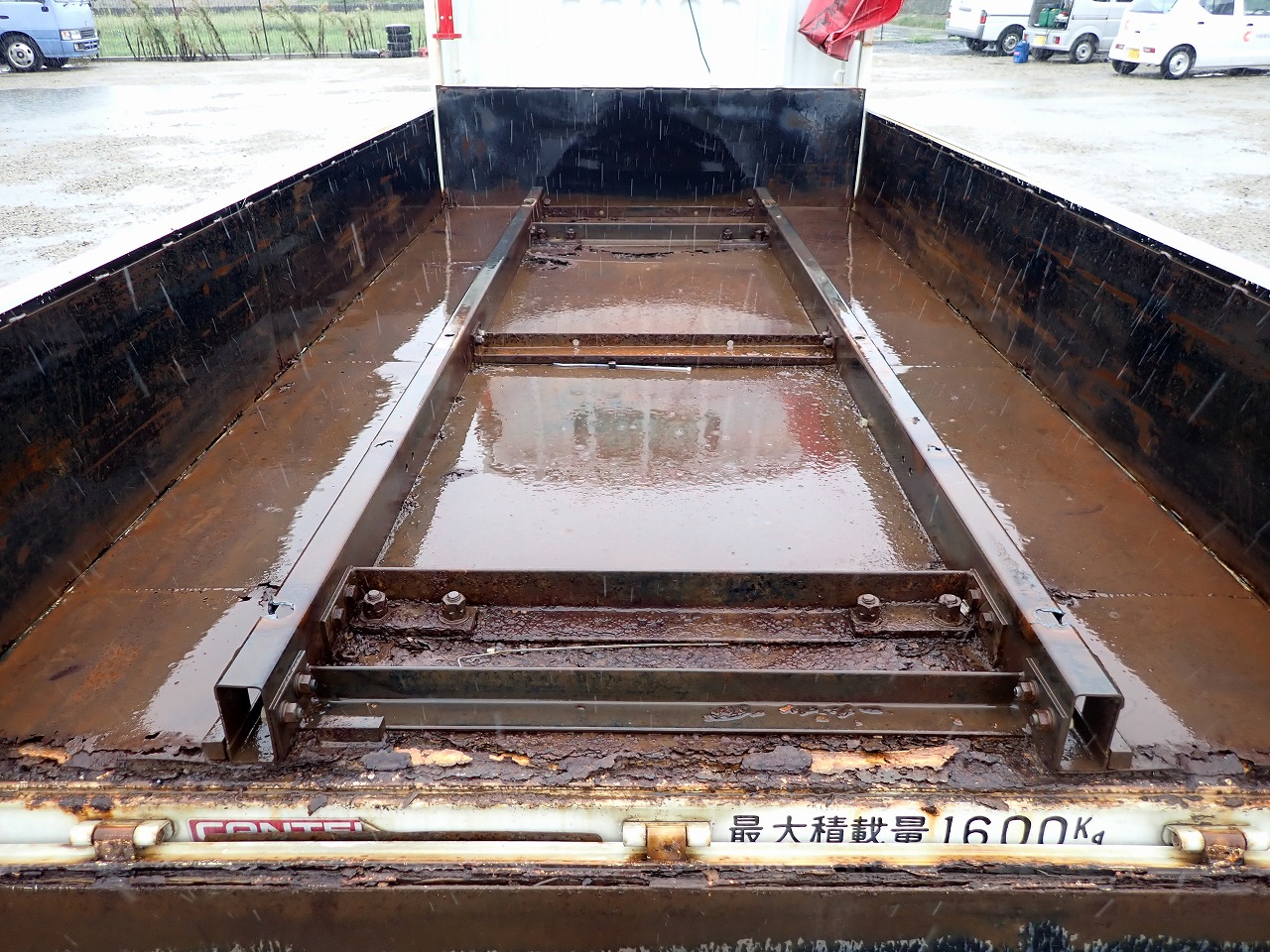 MITSUBISHI Canter