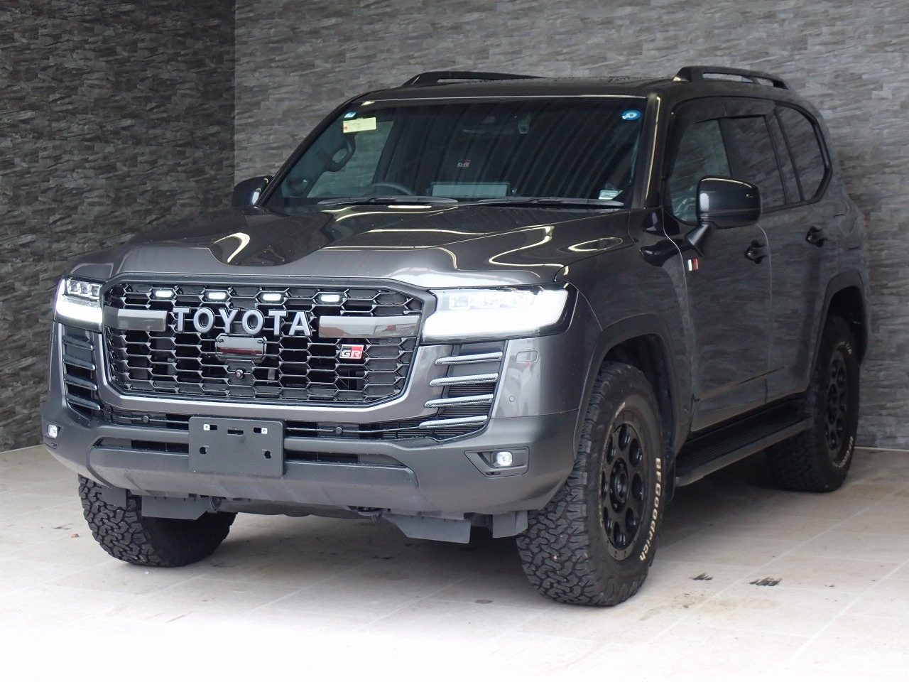 TOYOTA Land Cruiser