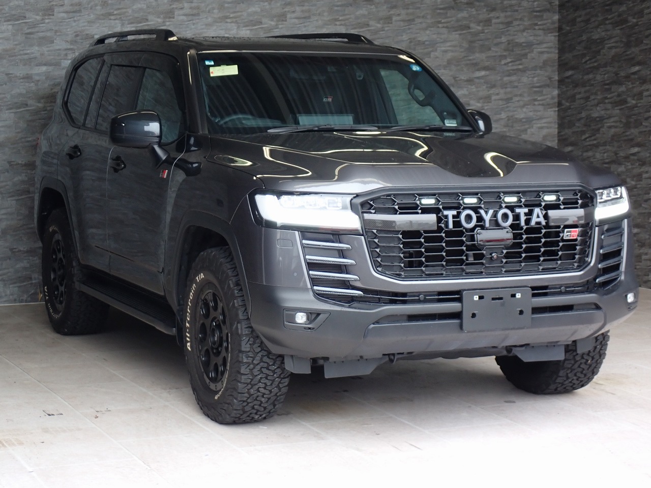 TOYOTA Land Cruiser