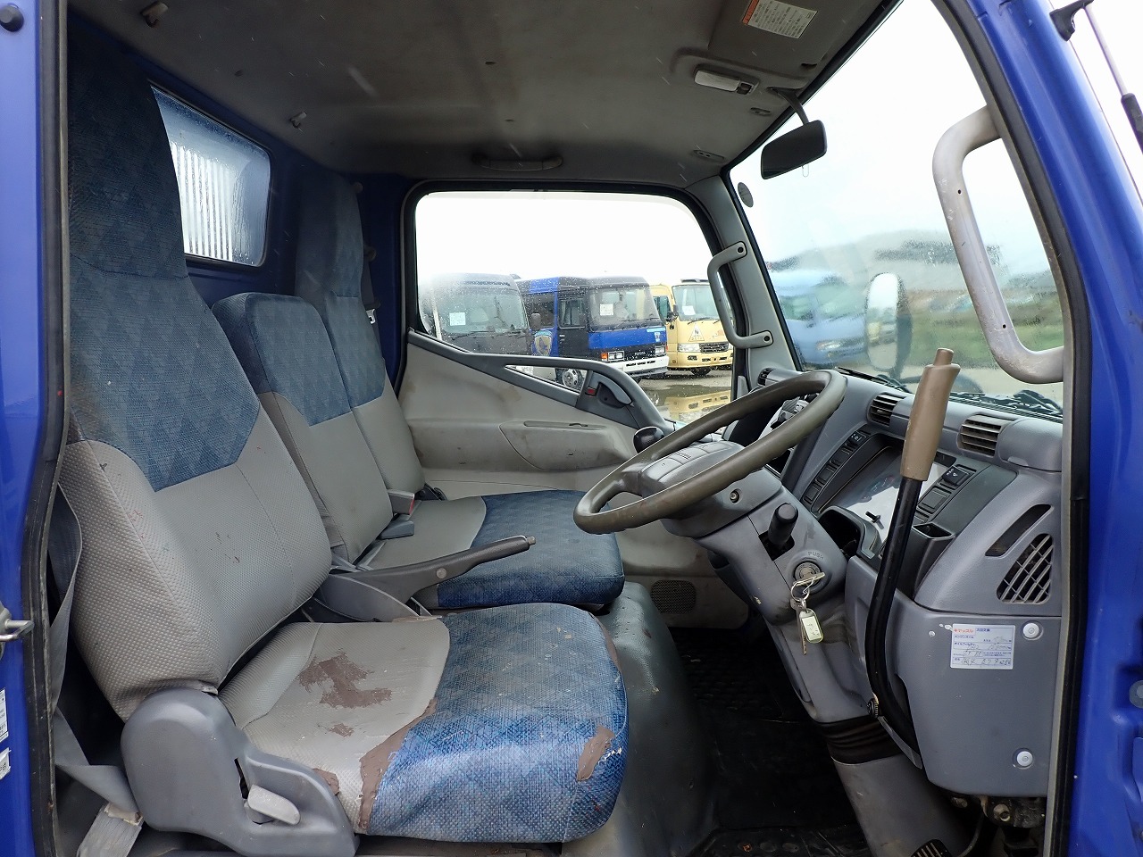 MITSUBISHI Canter