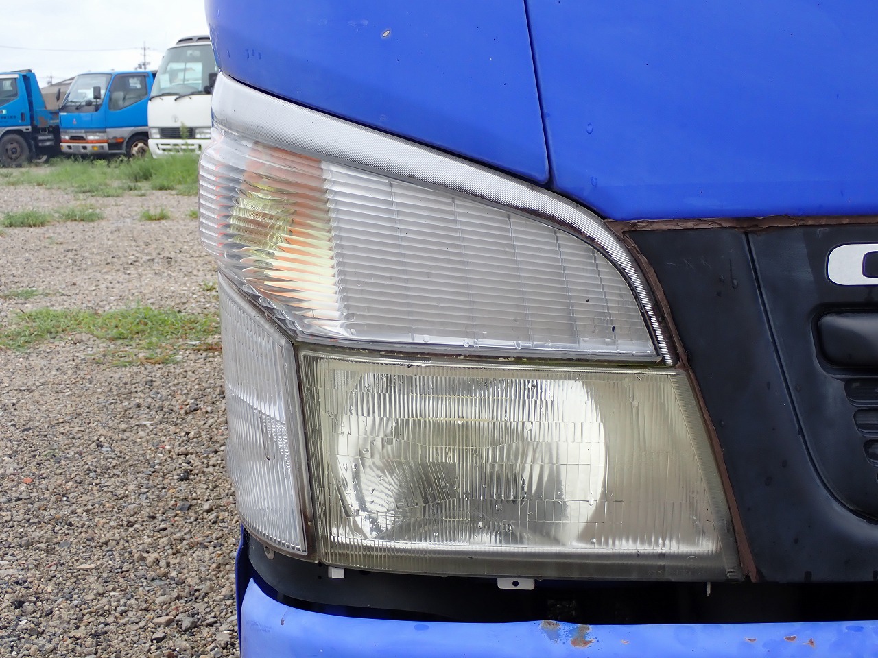 MITSUBISHI Canter