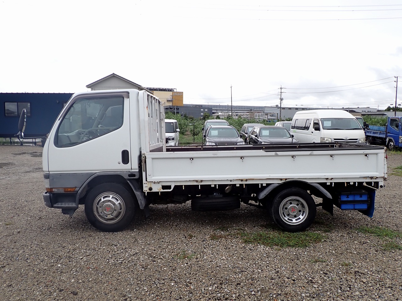 MITSUBISHI Canter