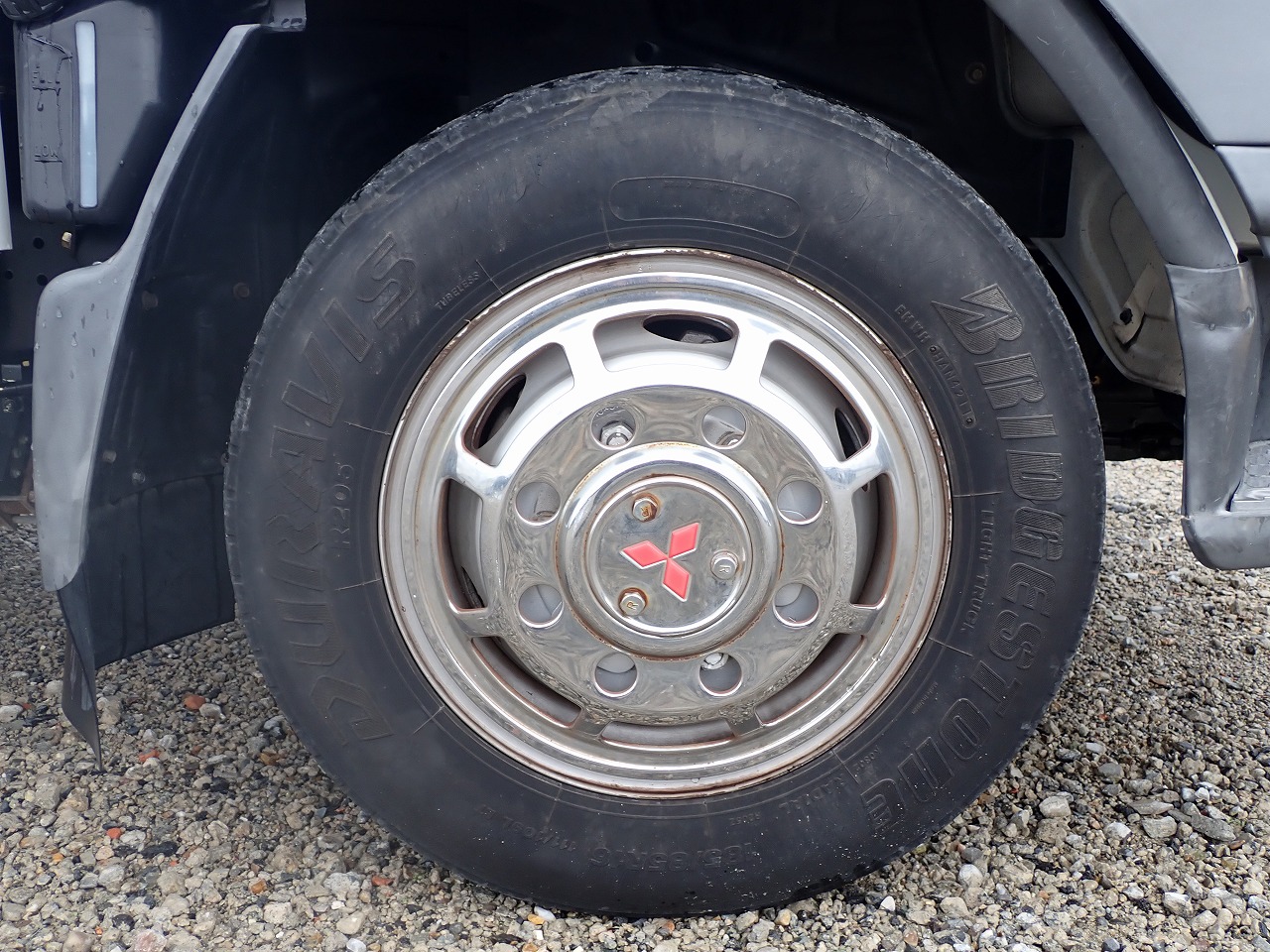 MITSUBISHI Canter