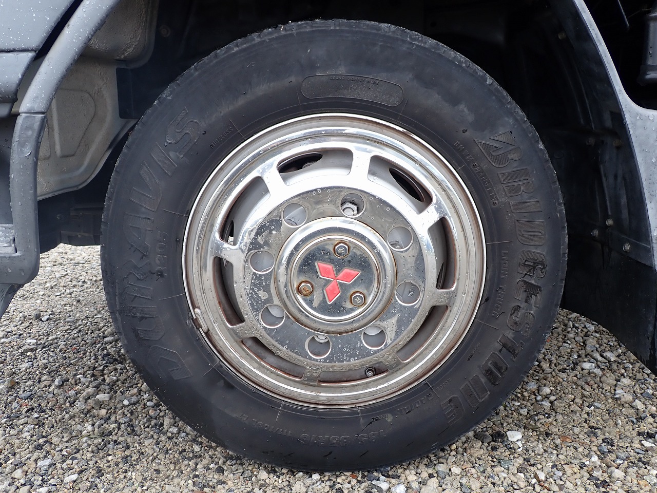 MITSUBISHI Canter