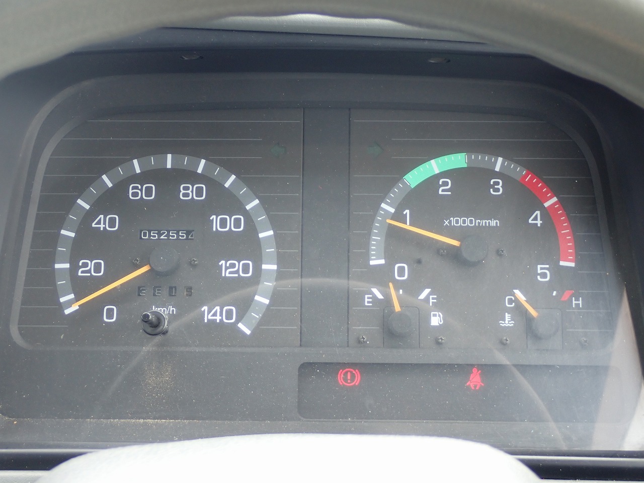 MITSUBISHI Canter
