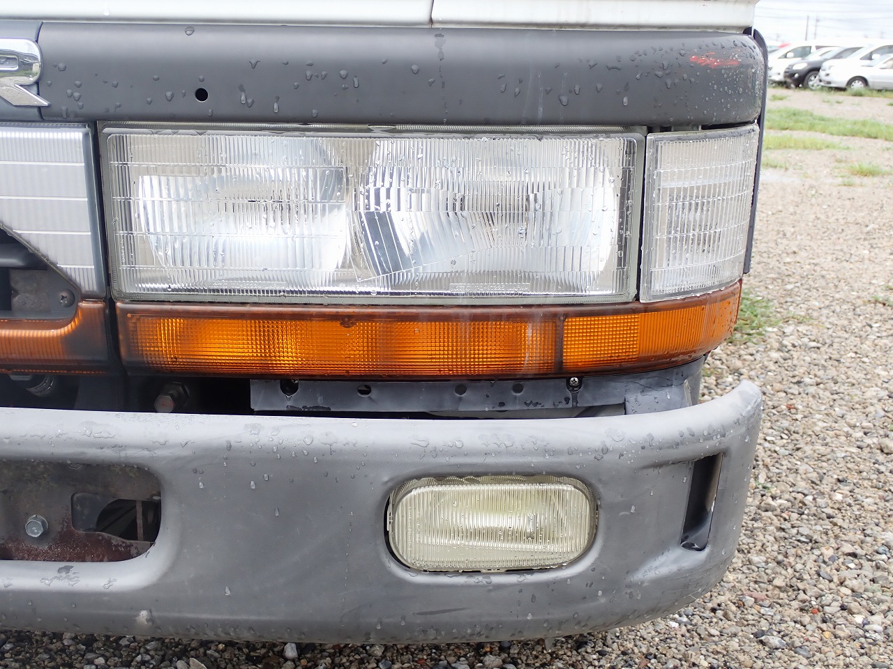 MITSUBISHI Canter