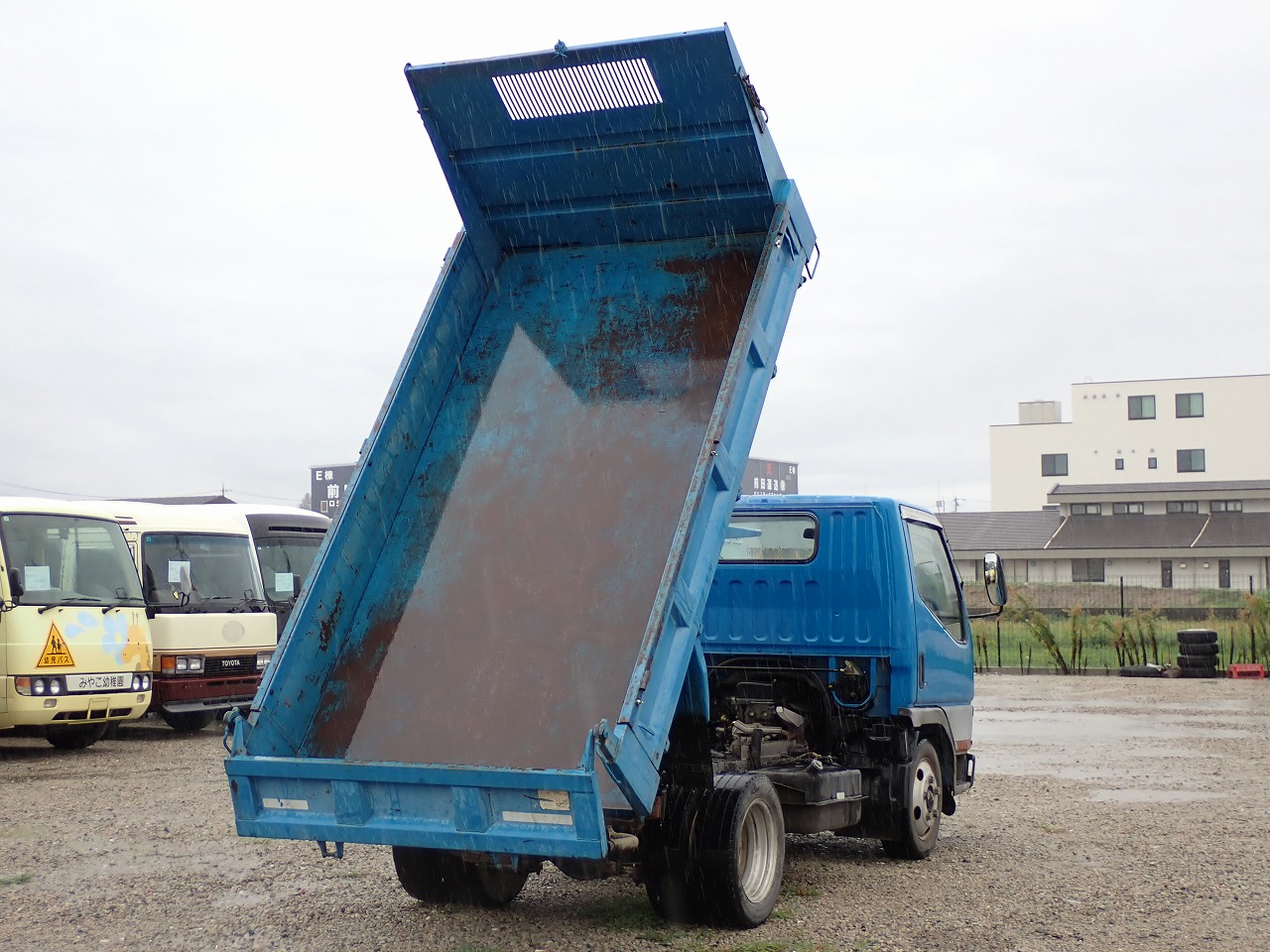 MITSUBISHI Canter