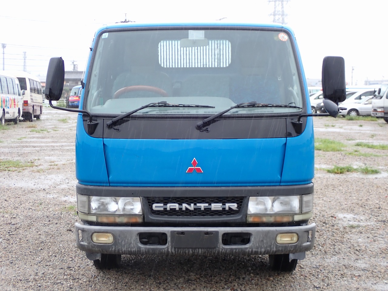 MITSUBISHI Canter