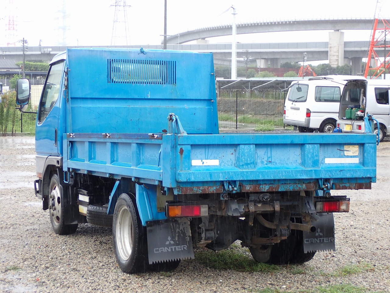 MITSUBISHI Canter