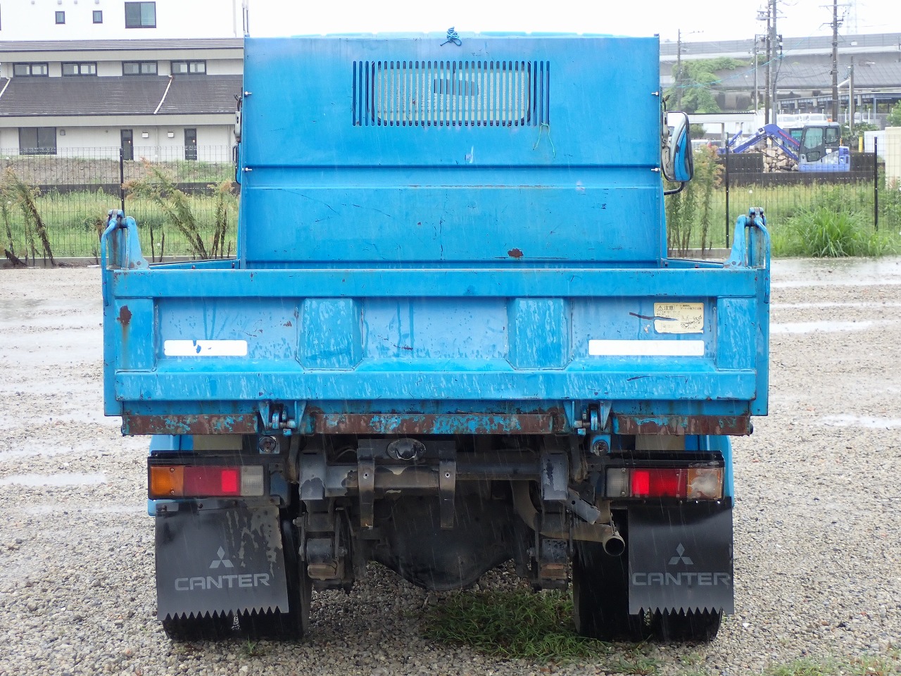 MITSUBISHI Canter