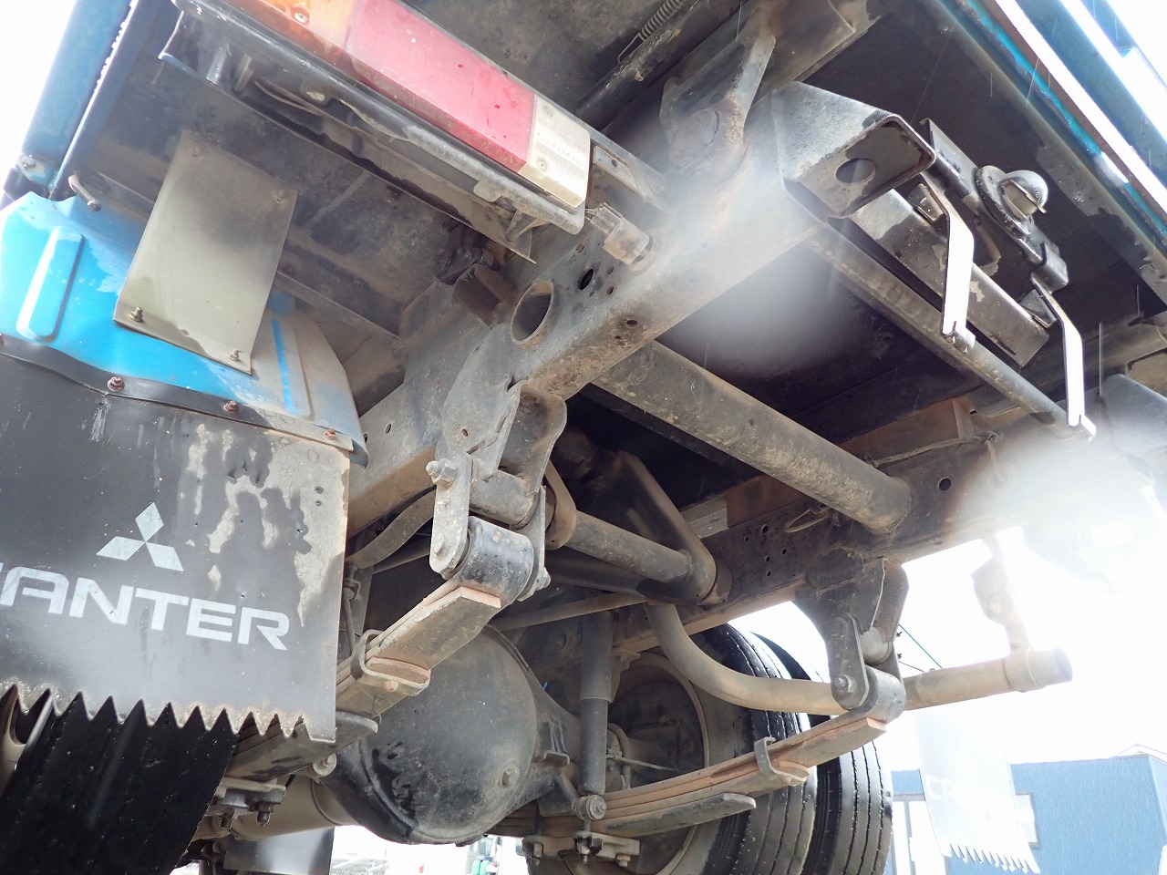 MITSUBISHI Canter