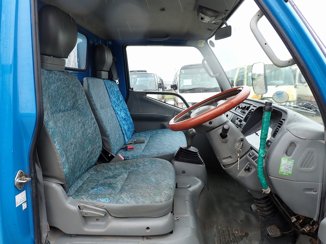MITSUBISHI Canter