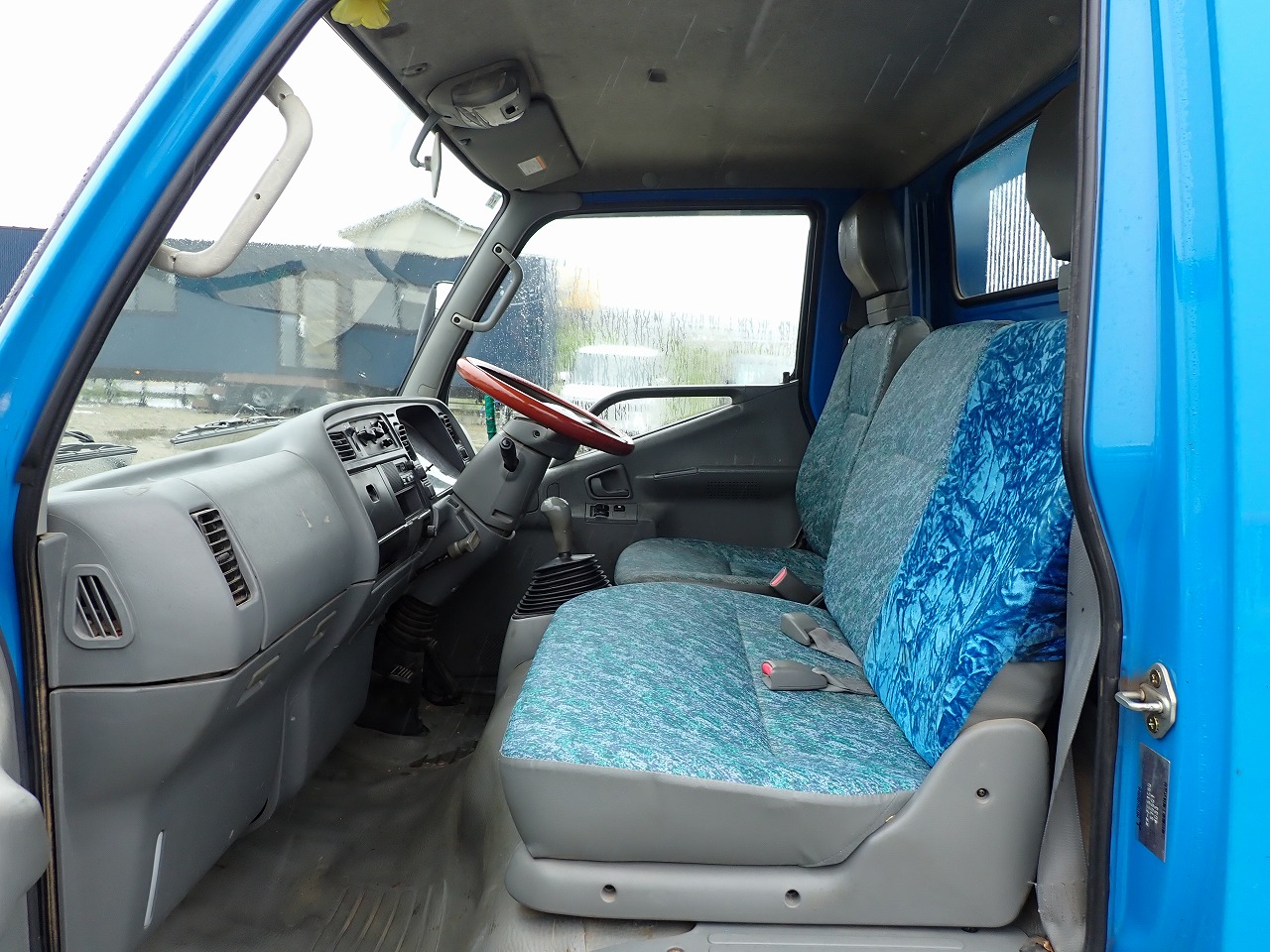 MITSUBISHI Canter
